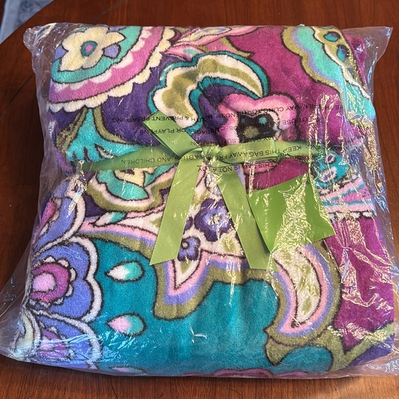 Vera Bradley Throw in rare Heather NWT - Picture 4 of 4
